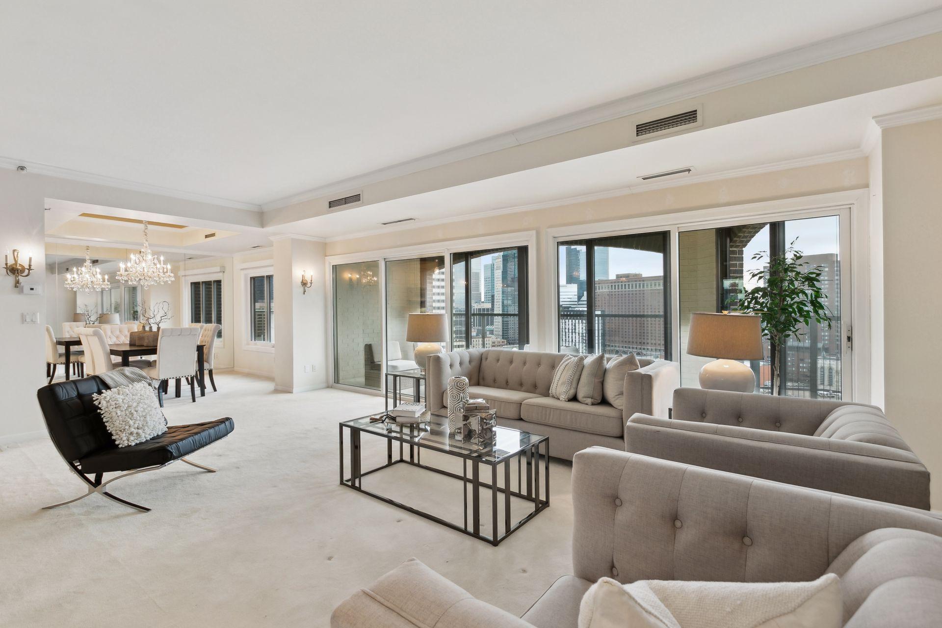 1201 Yale Place 1608