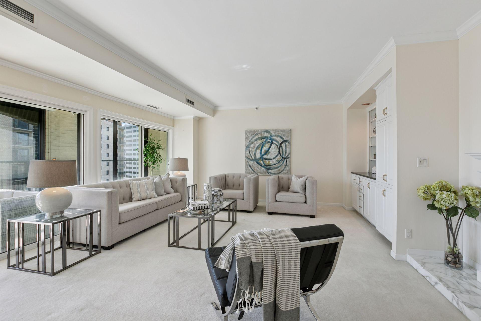 1201 Yale Place 1608