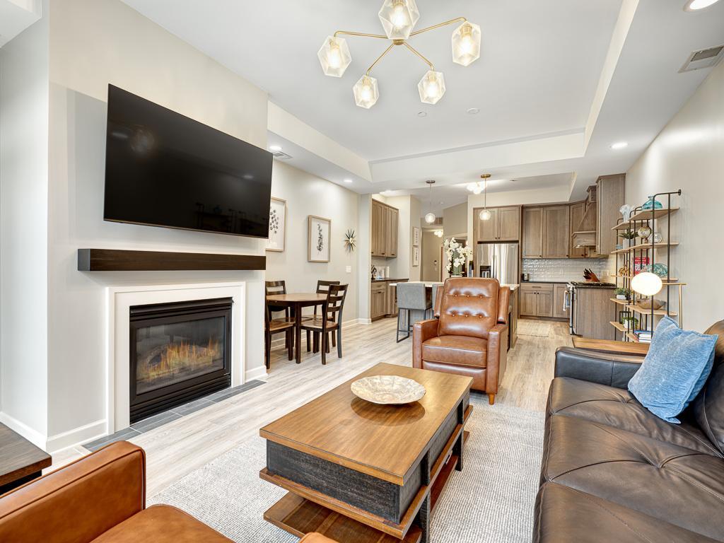 701 Linden Street 105