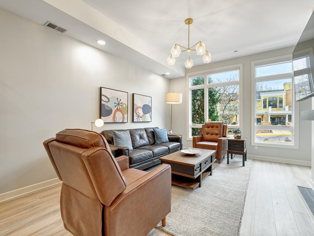 701 Linden Street 105