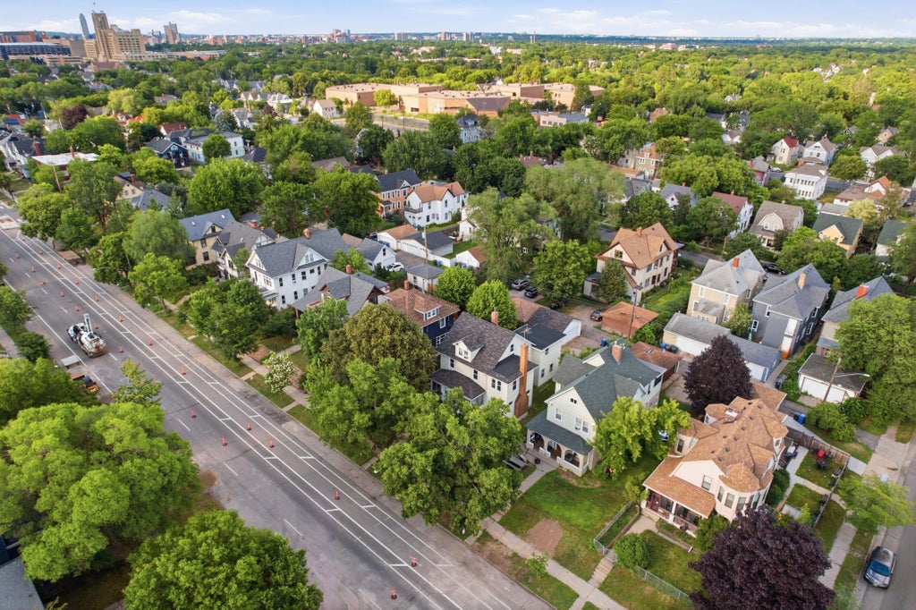 Photo of 3437 Park Avenue, Minneapolis, MN 55407 (MLS # 7097255)