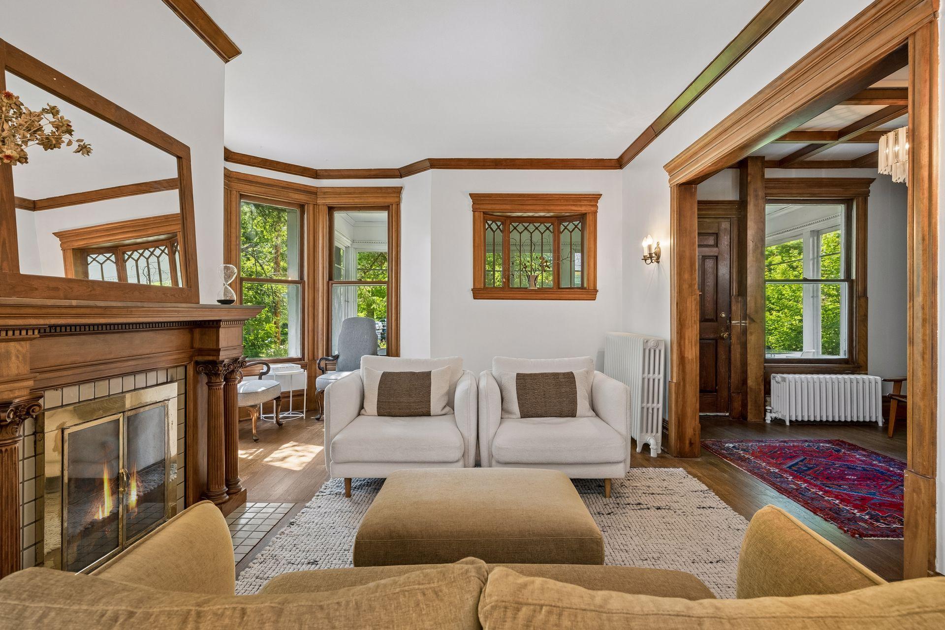 2432 W 24th Street