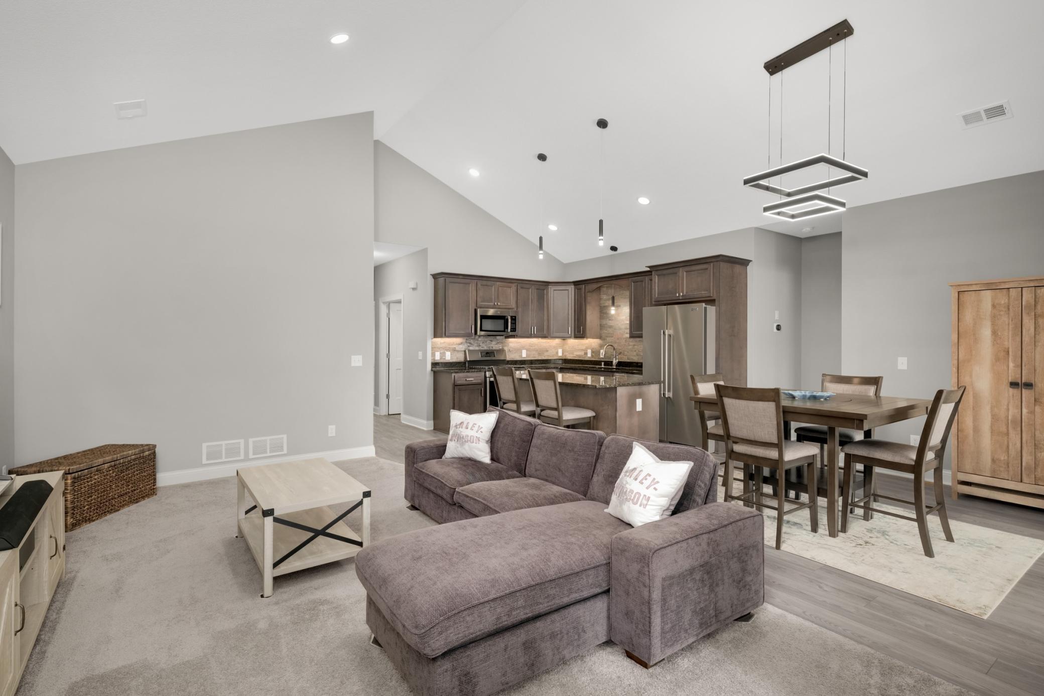 2159 Butternut Street