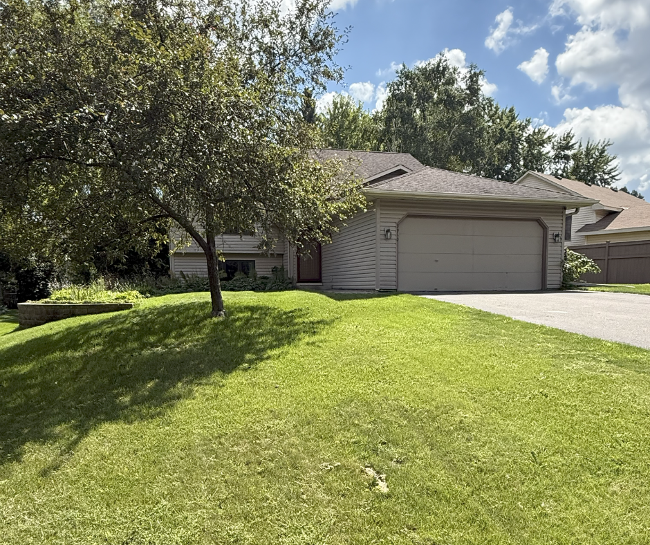 3910 Westbury Trail