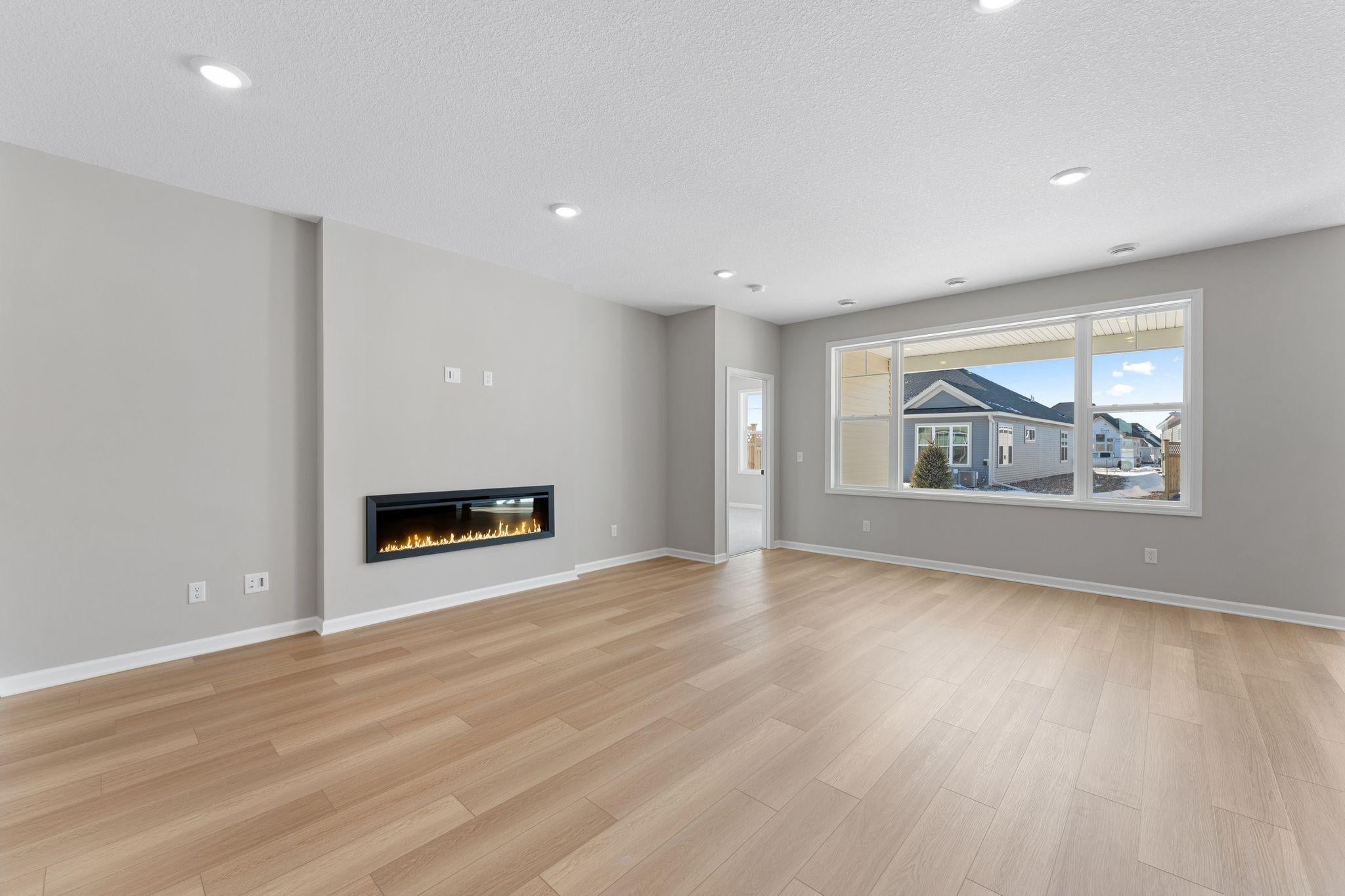 14875 Artaine Trail W