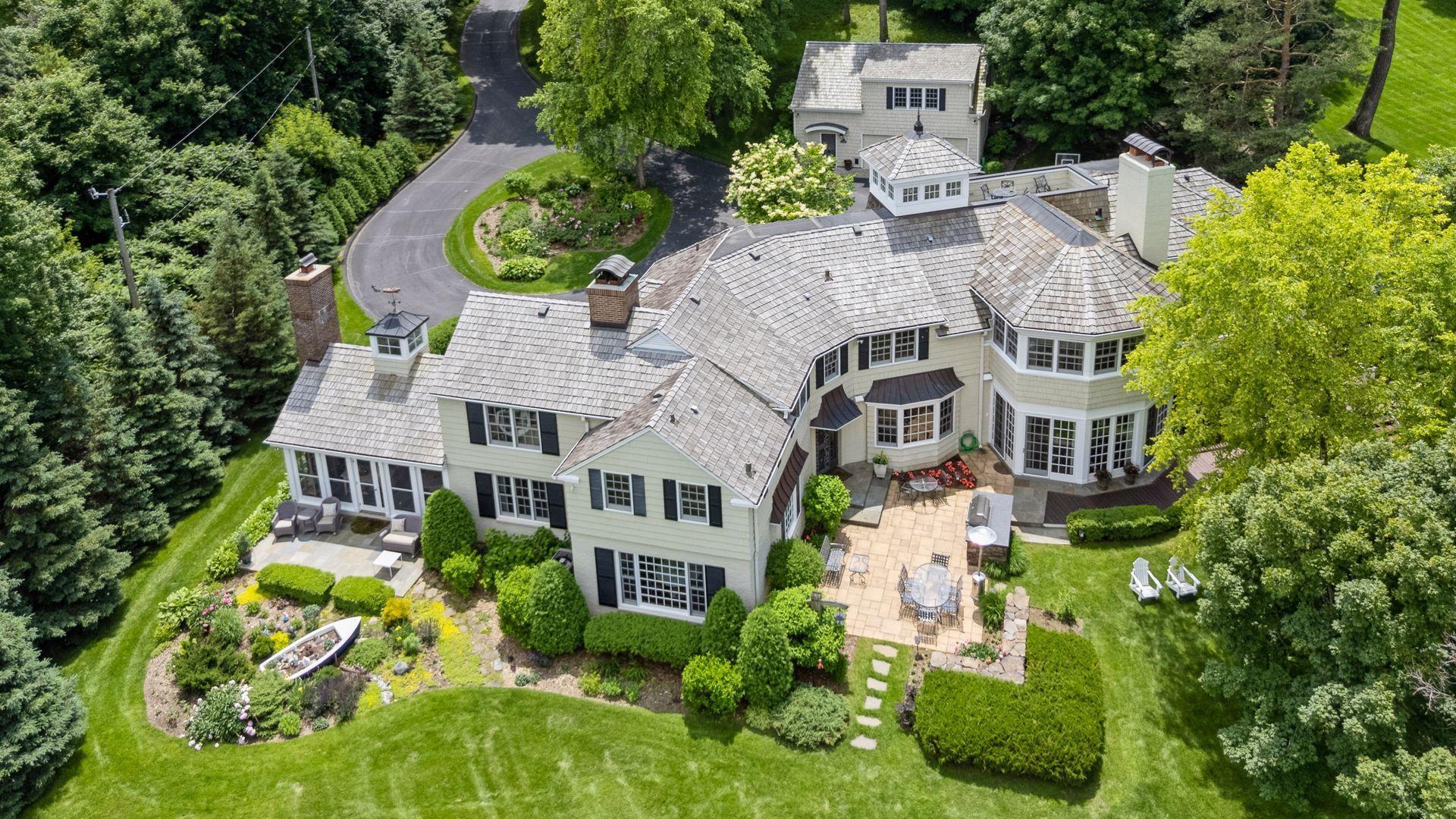 2670 Woolsey Lane