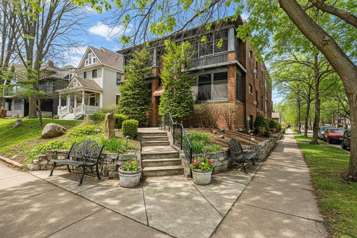 918 Goodrich Avenue A