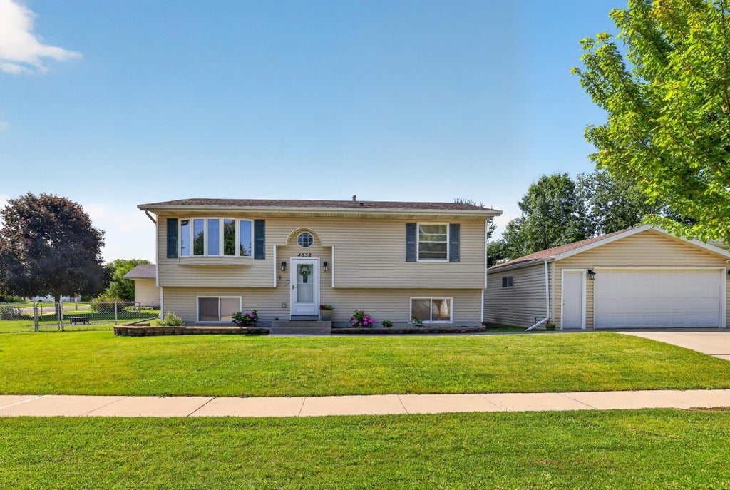 Photo of 4838 11th Court NW, Rochester, MN 55901 (MLS # 7094875)