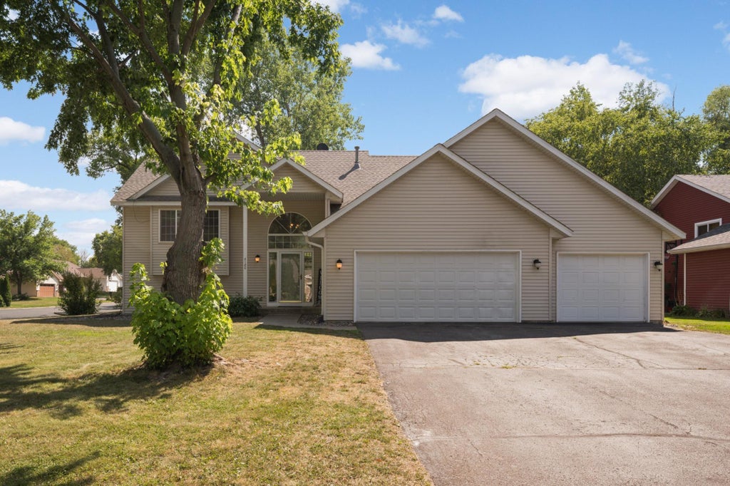 Photo of 2180 63rd Street E, Inver Grove Heights, MN 55077 (MLS # 7135393)