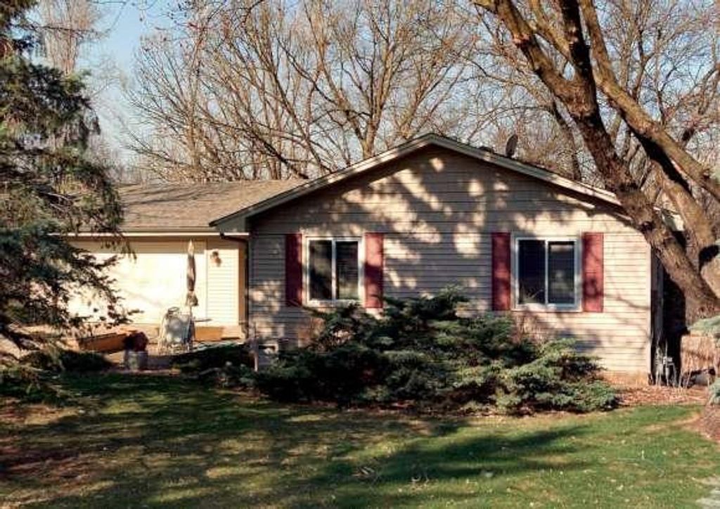 Photo of 15016 Stevens Avenue S, Burnsville, MN 55306 (MLS # 7033497)