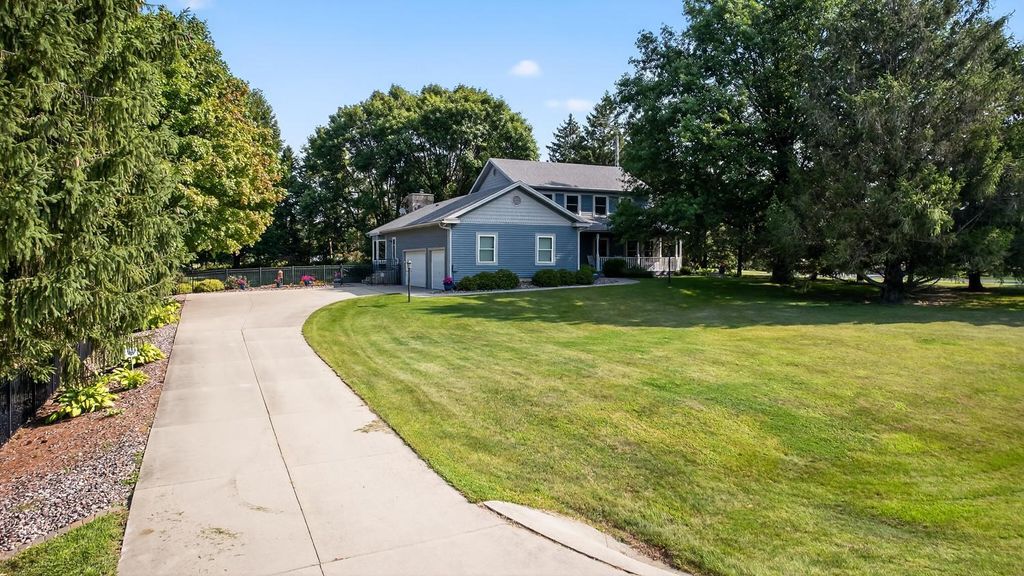 Photo of 5411 Howard Street NW, Rochester, MN 55901 (MLS # 6767501)