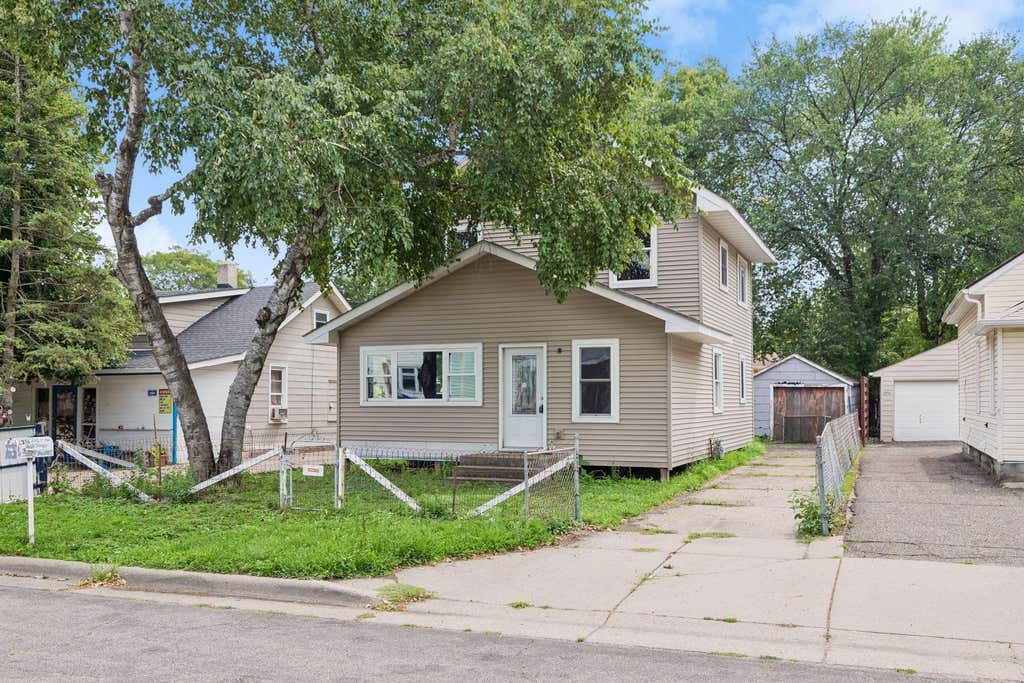 Photo of 2310 Rockwood Avenue, Saint Paul, MN 55116 (MLS # 7133355)