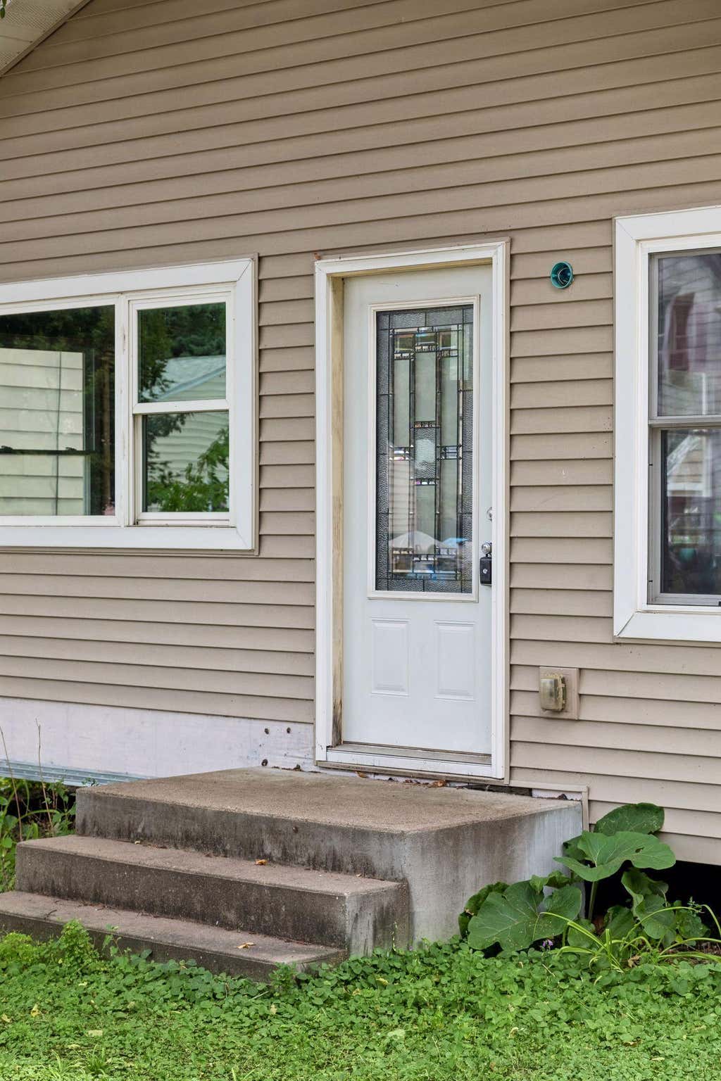 Photo of 2310 Rockwood Avenue, Saint Paul, MN 55116 (MLS # 7133355)