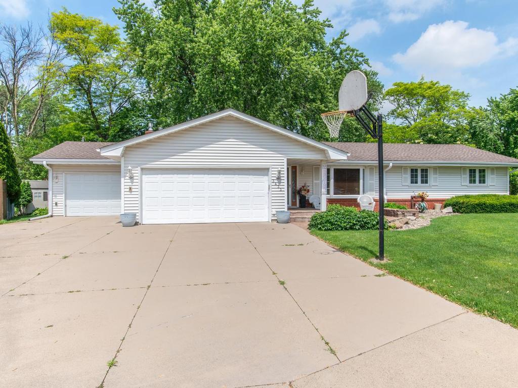 Photo of 3433 Gettysburg Avenue N, New Hope, MN 55427 (MLS # 7154022)