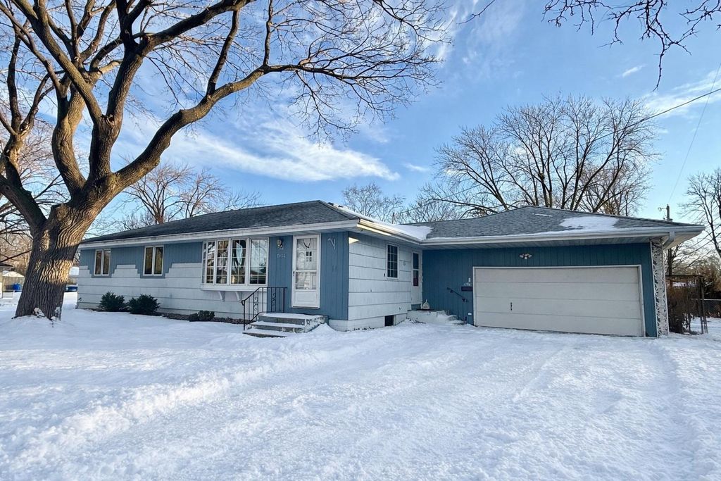 Photo of 6506 Unity Avenue N, Brooklyn Center, MN 55429 (MLS # 7007039)