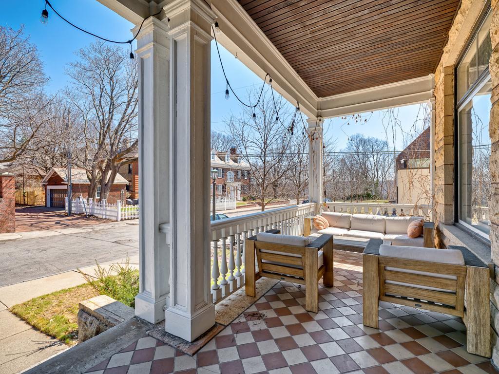 15 Crocus Place