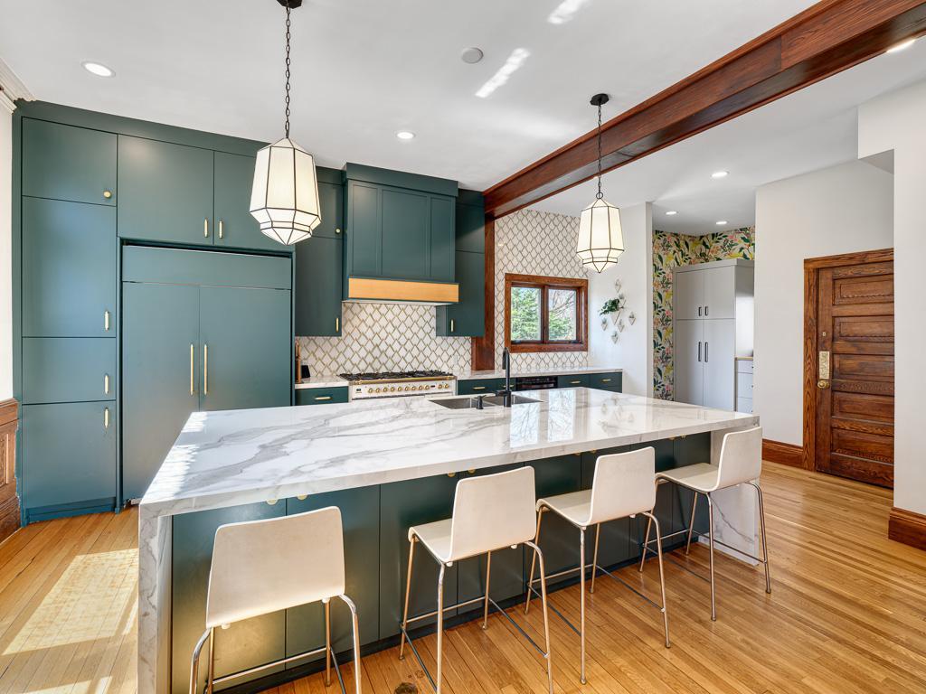 15 Crocus Place