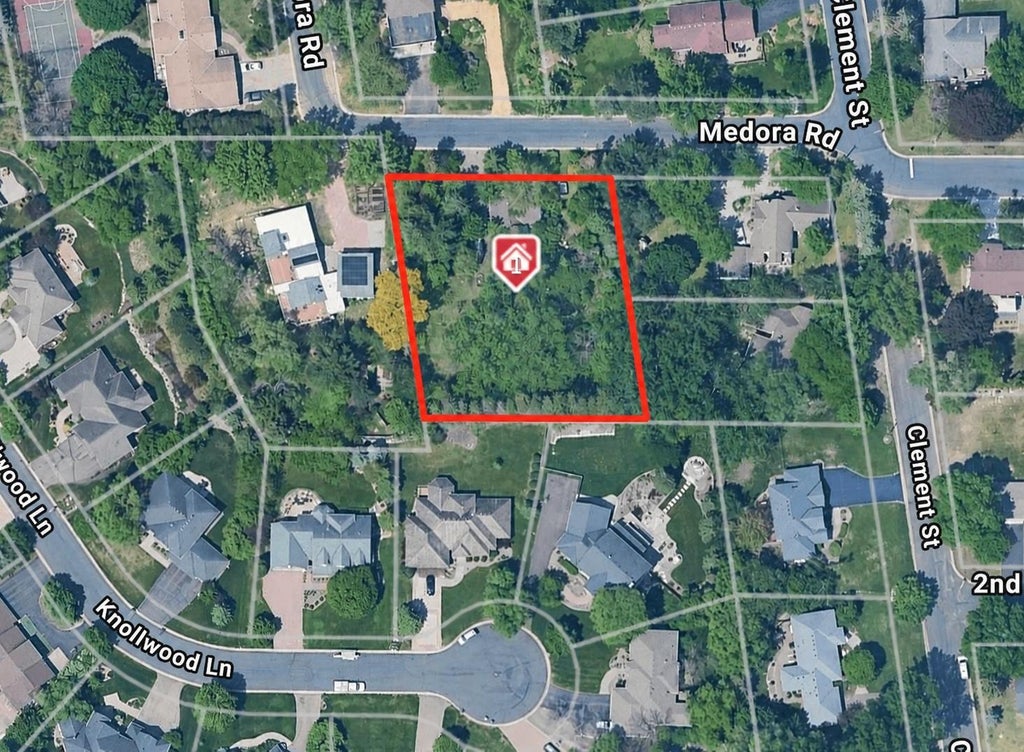 Photo of 720 1st Ave AVE, Mendota Heights, MN 55118 (MLS # 7139440)