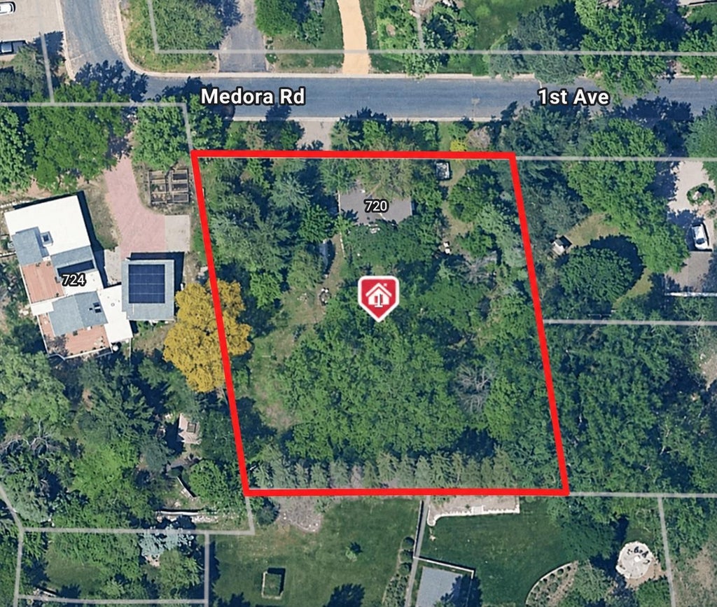 Photo of 720 1st Ave AVE, Mendota Heights, MN 55118 (MLS # 7139440)