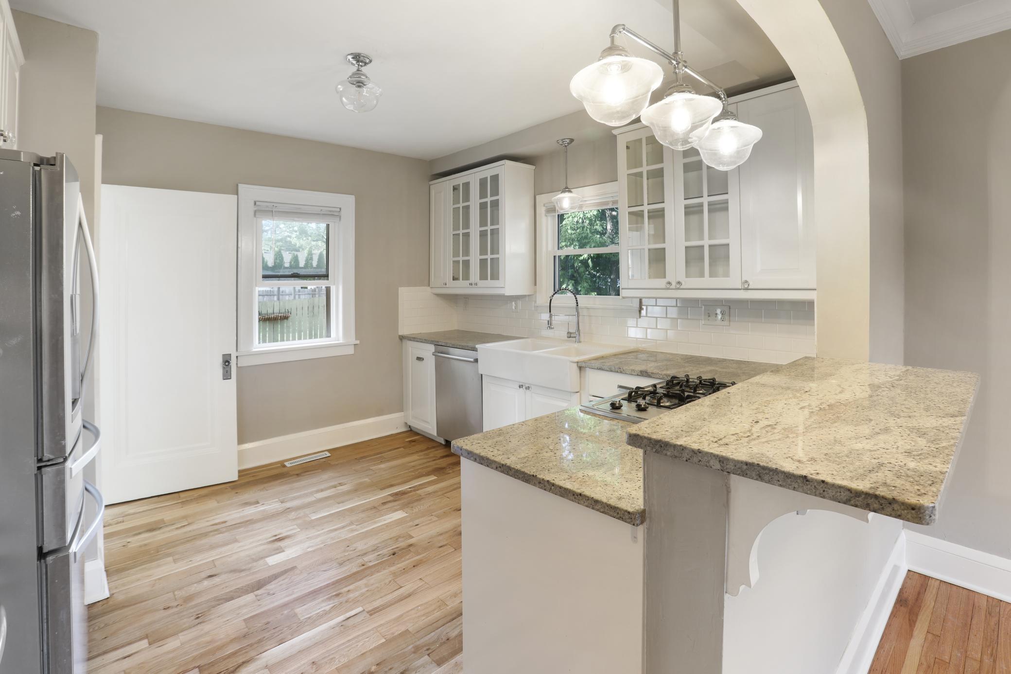 2312 W 54th Street