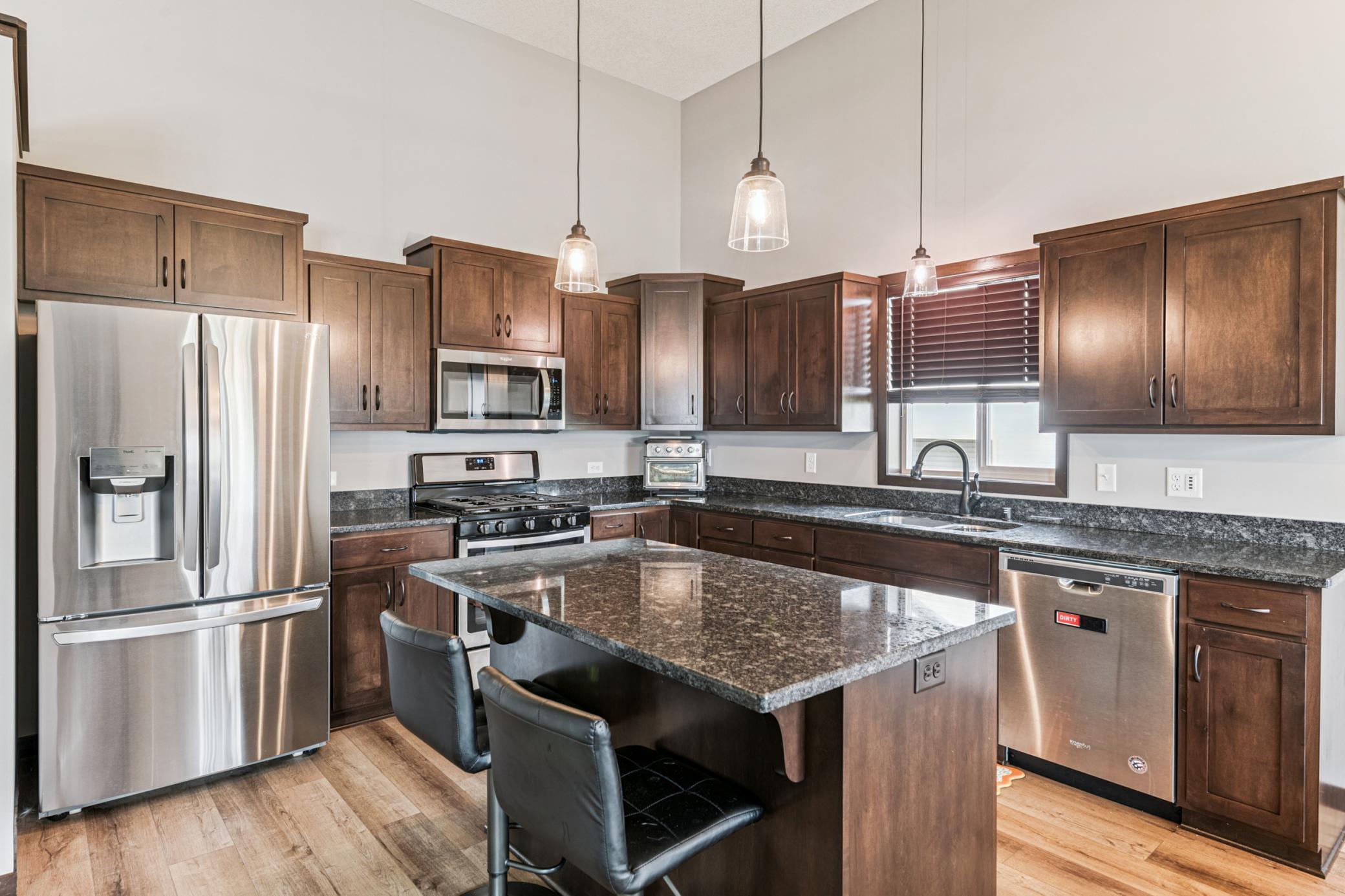 408 Bluebird Drive NW