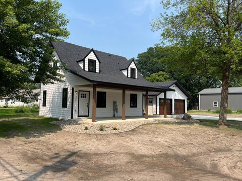 Photo of 309 Central Avenue S, Geneva, MN 56035 (MLS # 6765752)