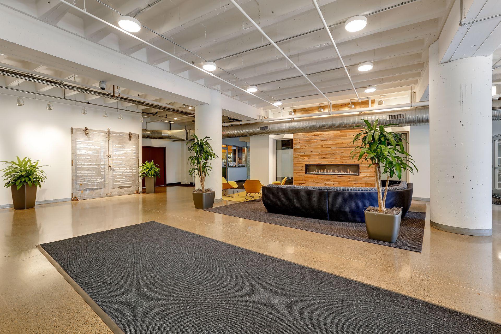 901 N 3rd 414