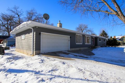 Photo of 6 5th Avenue NE, Hutchinson, MN 55350 (MLS # 7011248)
