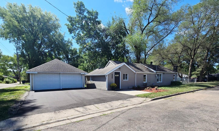 Photo 1 of 35 — 1202 11th Avenue SE, Saint Cloud, MN 56304