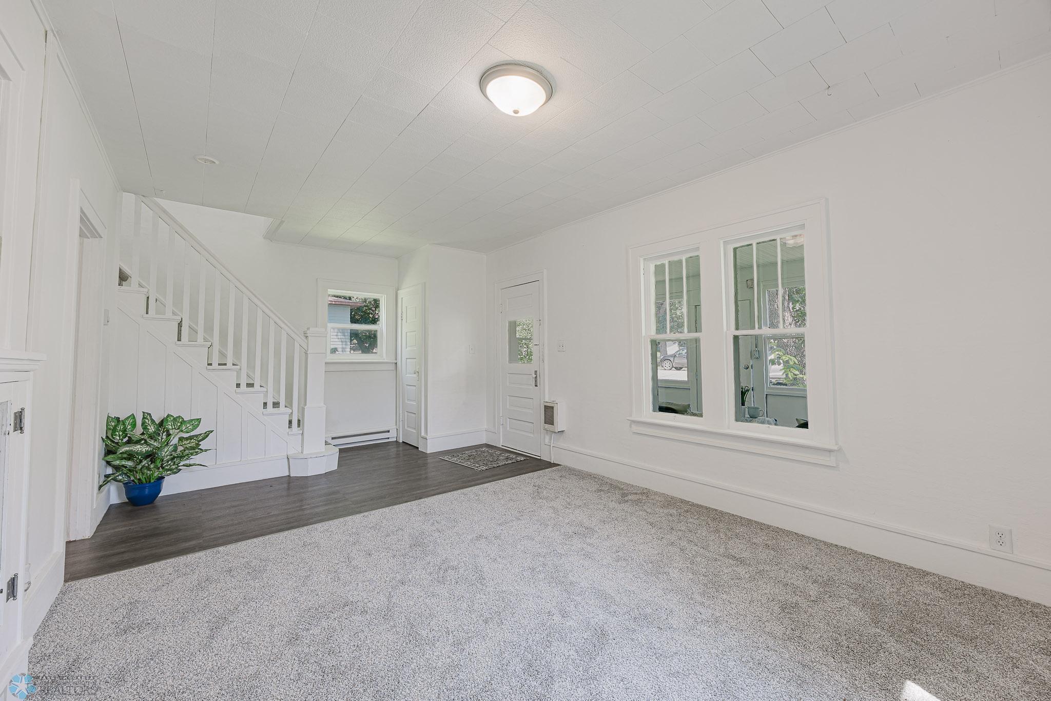 216 1st Street SE