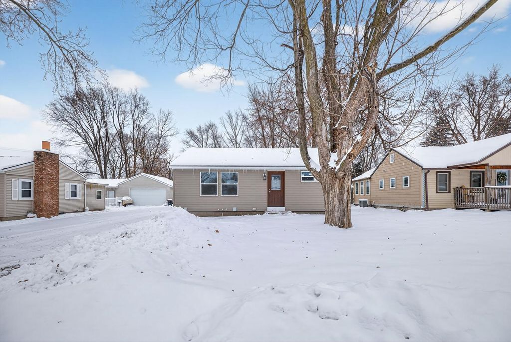 Photo of 131 Rose Avenue, Red Wing, MN 55066 (MLS # 7000044)