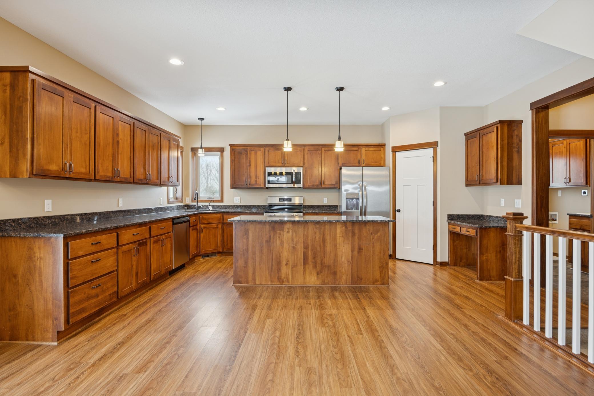 21532 Butternut Street NW