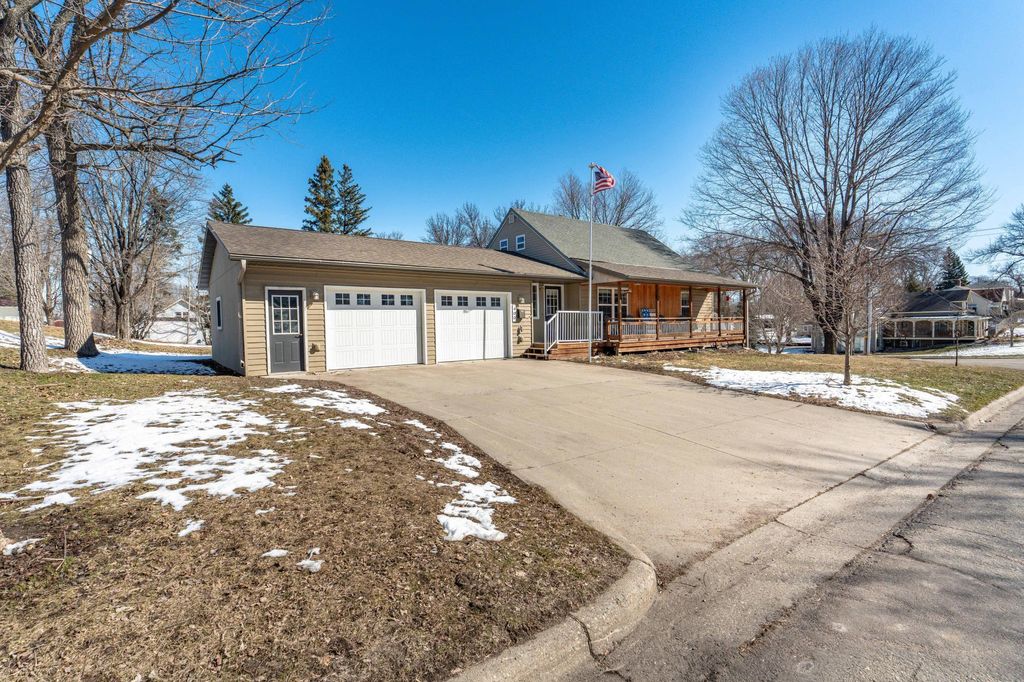 Photo of 400 W Douglas Avenue, Fergus Falls, MN 56537 (MLS # 7049842)
