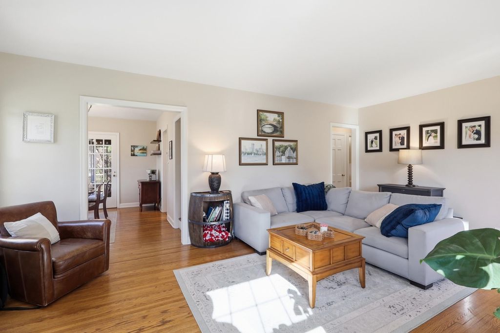 Photo of 4128 Brunswick Avenue S, Saint Louis Park, MN 55416 (MLS # 7056077)