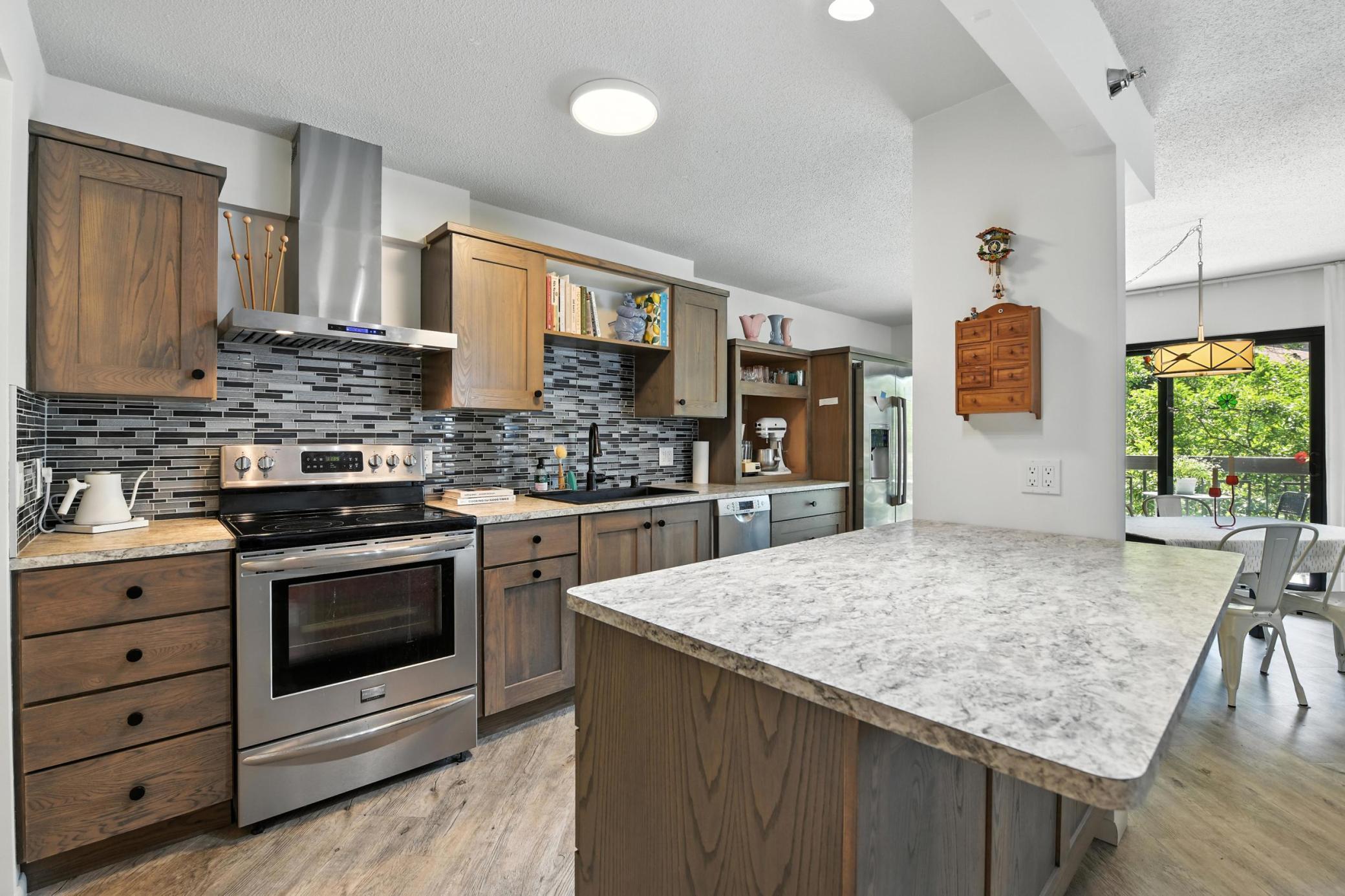 6615 Lake Shore Drive S 317