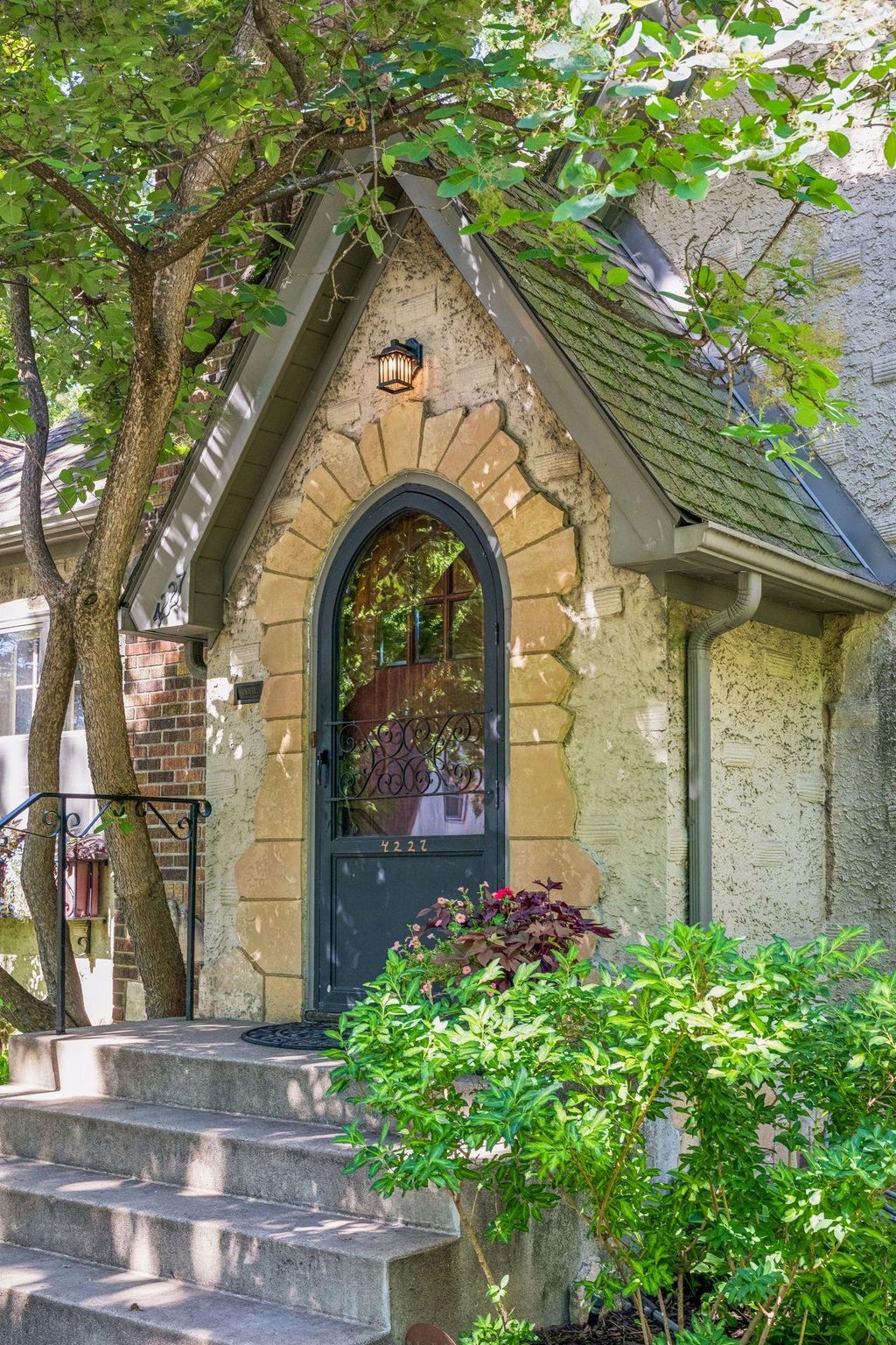 Photo of 4227 Washburn Avenue N, Minneapolis, MN 55412 (MLS # 7088937)