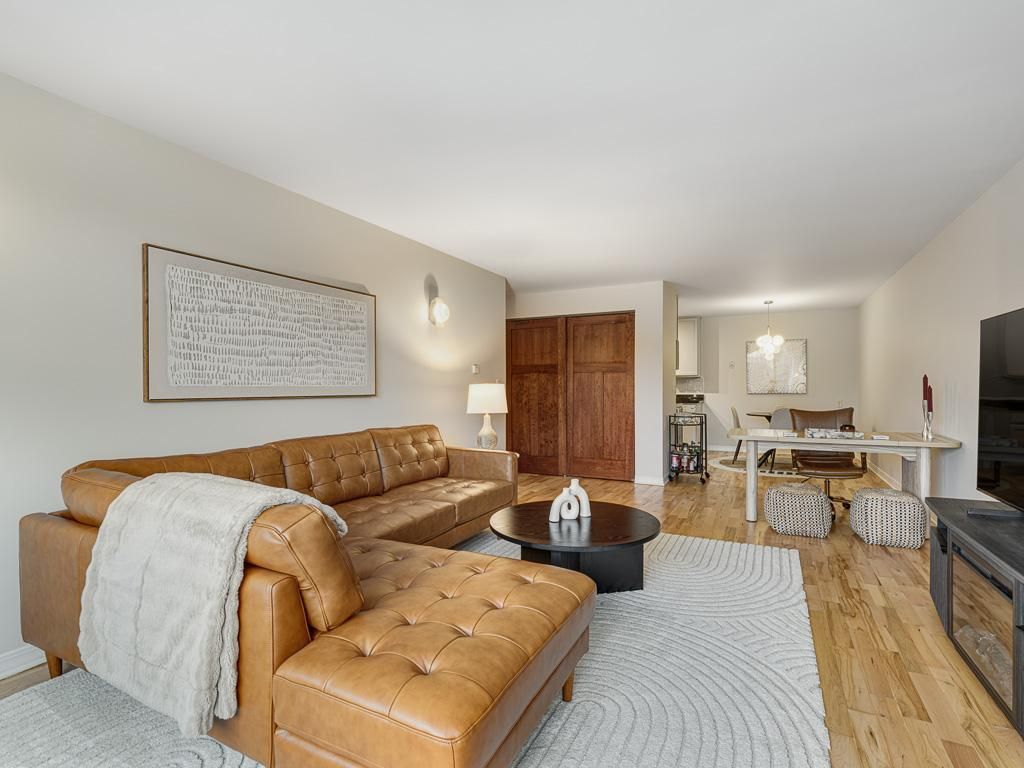 Photo of 2700 W 44th Street #402, Minneapolis, MN 55410 (MLS # 7006677)