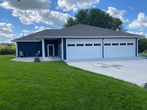 Photo of 1740 Bay Oaks Drive, Albert Lea, MN 56007 (MLS # 6778473)
