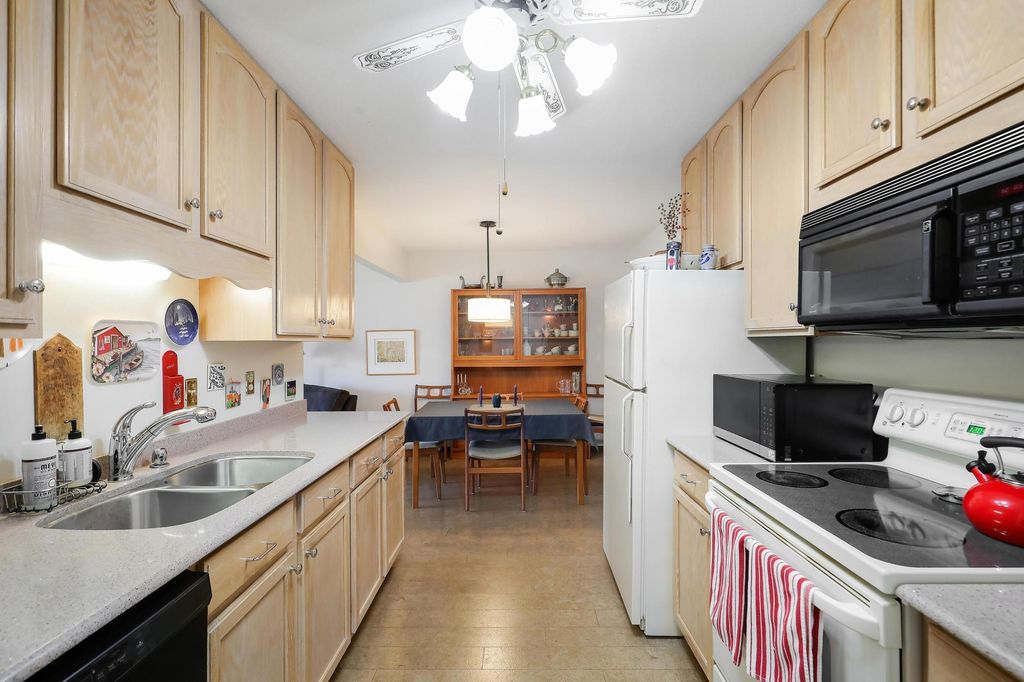 Photo of 4360 Brookside Court #218, Edina, MN 55436 (MLS # 7030926)