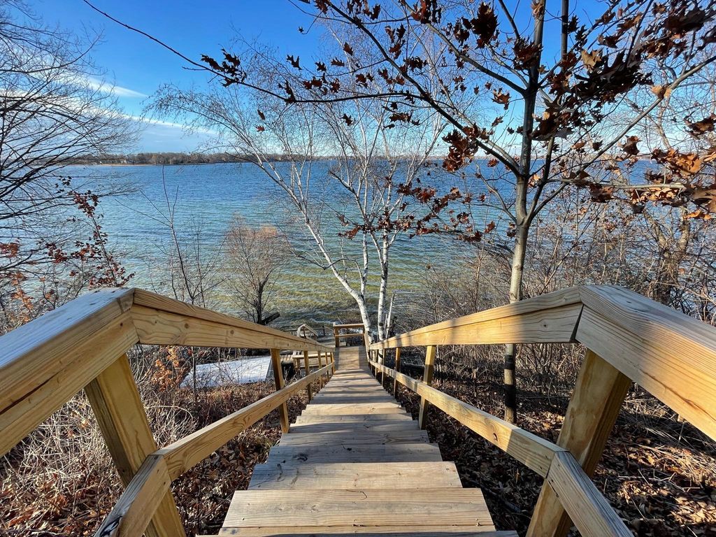 Photo of 44 Peninsula Road, Dellwood, MN 55110 (MLS # 6824837)