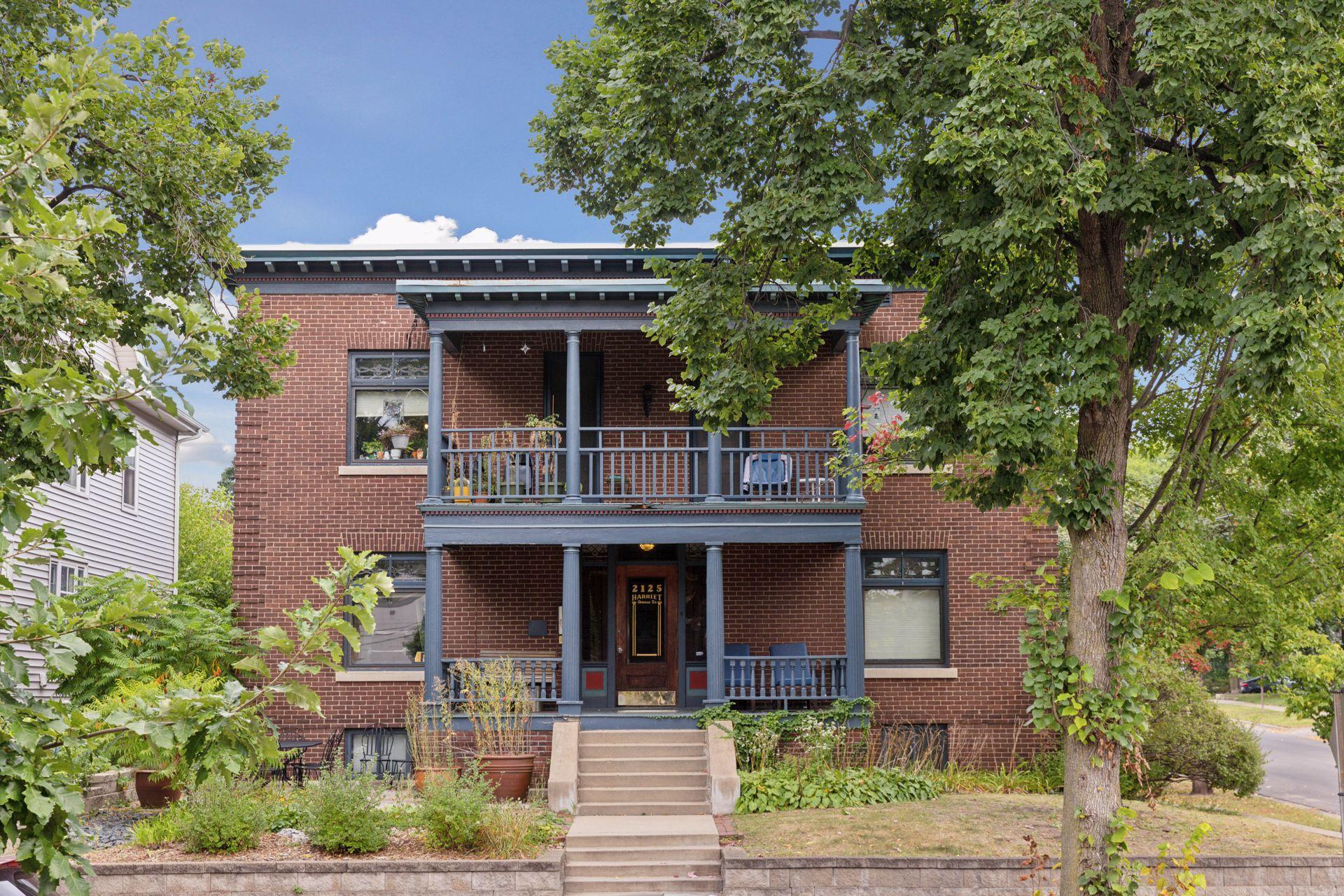 2125 Harriet Avenue