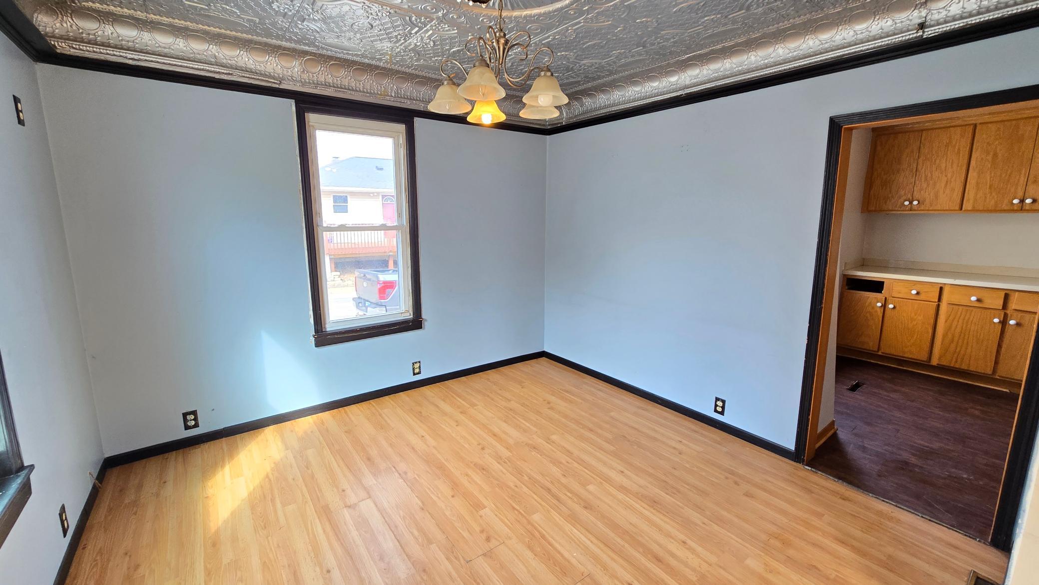 1641 Concord Street S