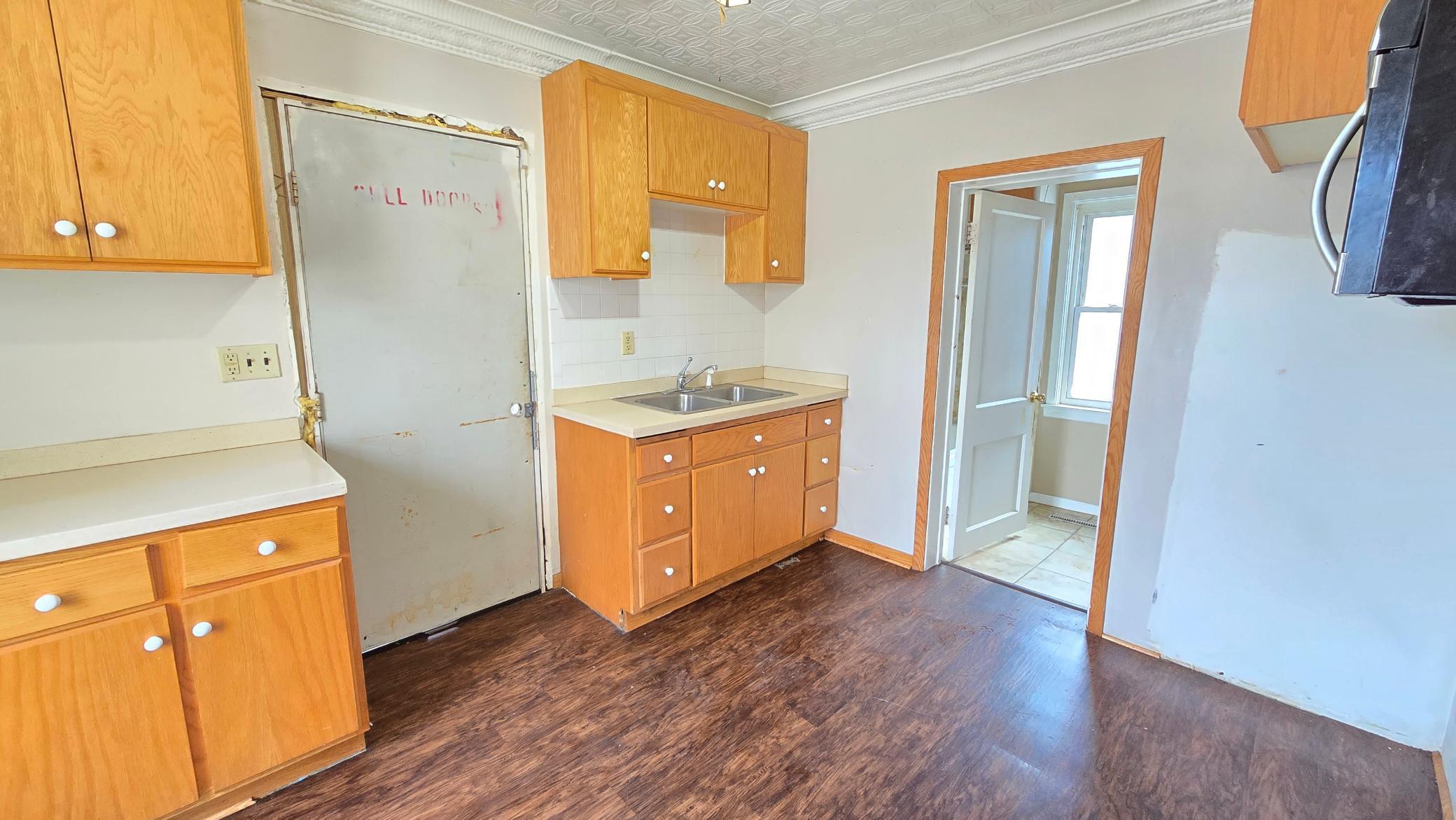 1641 Concord Street S