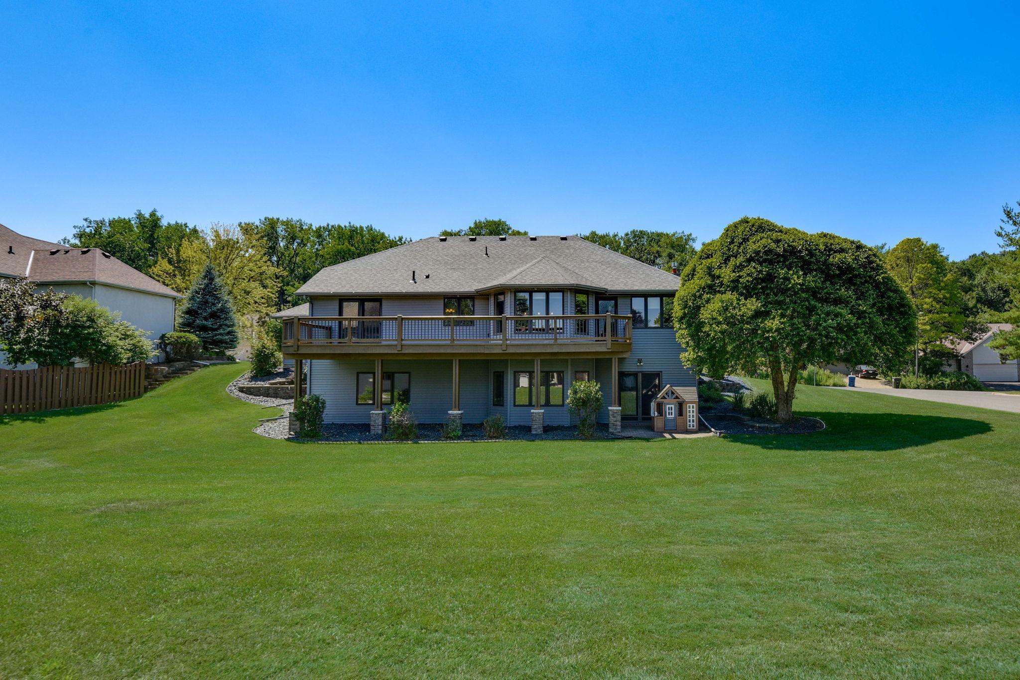 313 Wyndham Circle W