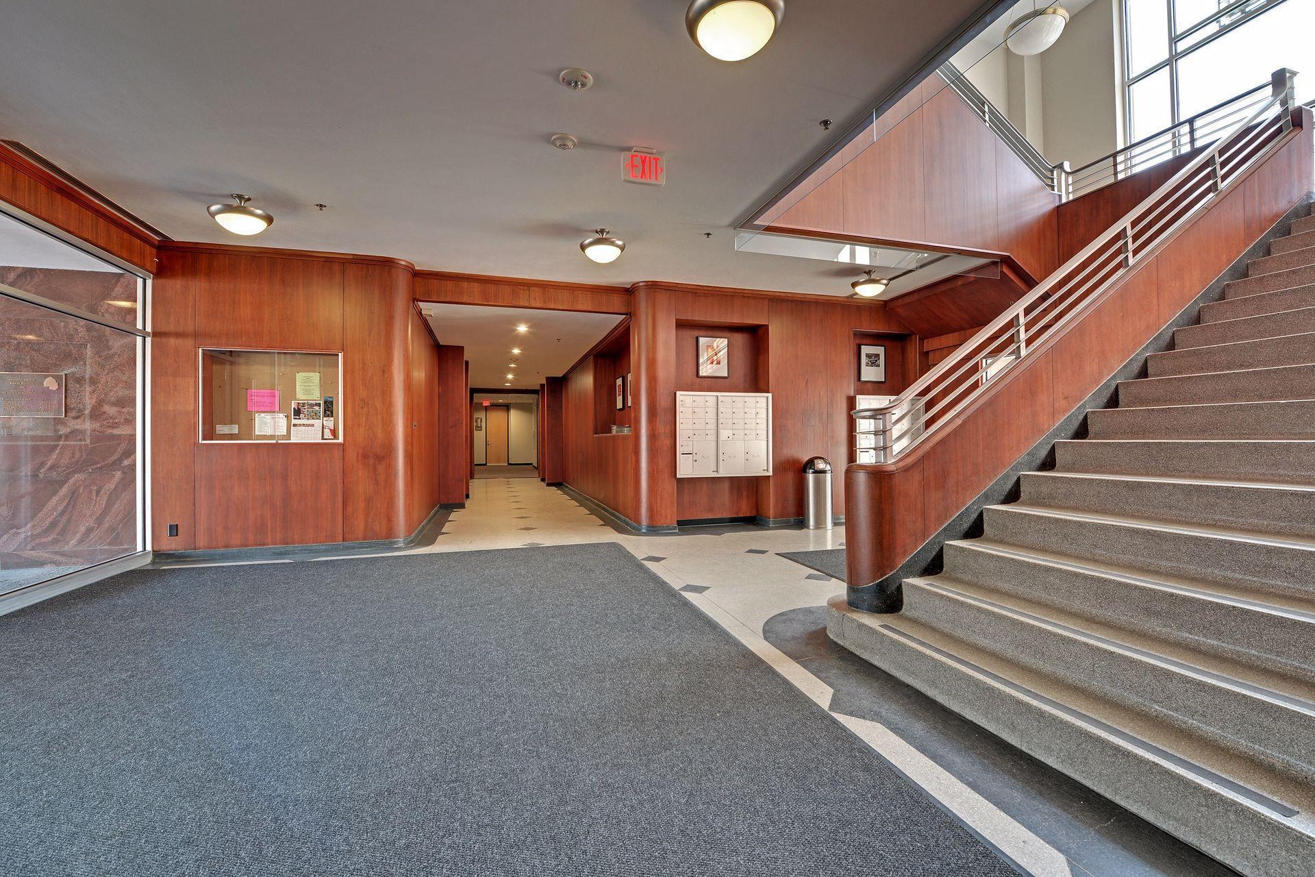 111 E Franklin Avenue 215