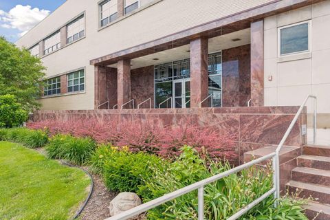 111 E Franklin Avenue 215 Minneapolis MN 55404