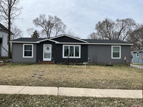 Photo of 516 S Miller Avenue, Litchfield, MN 55355 (MLS # 7050132)