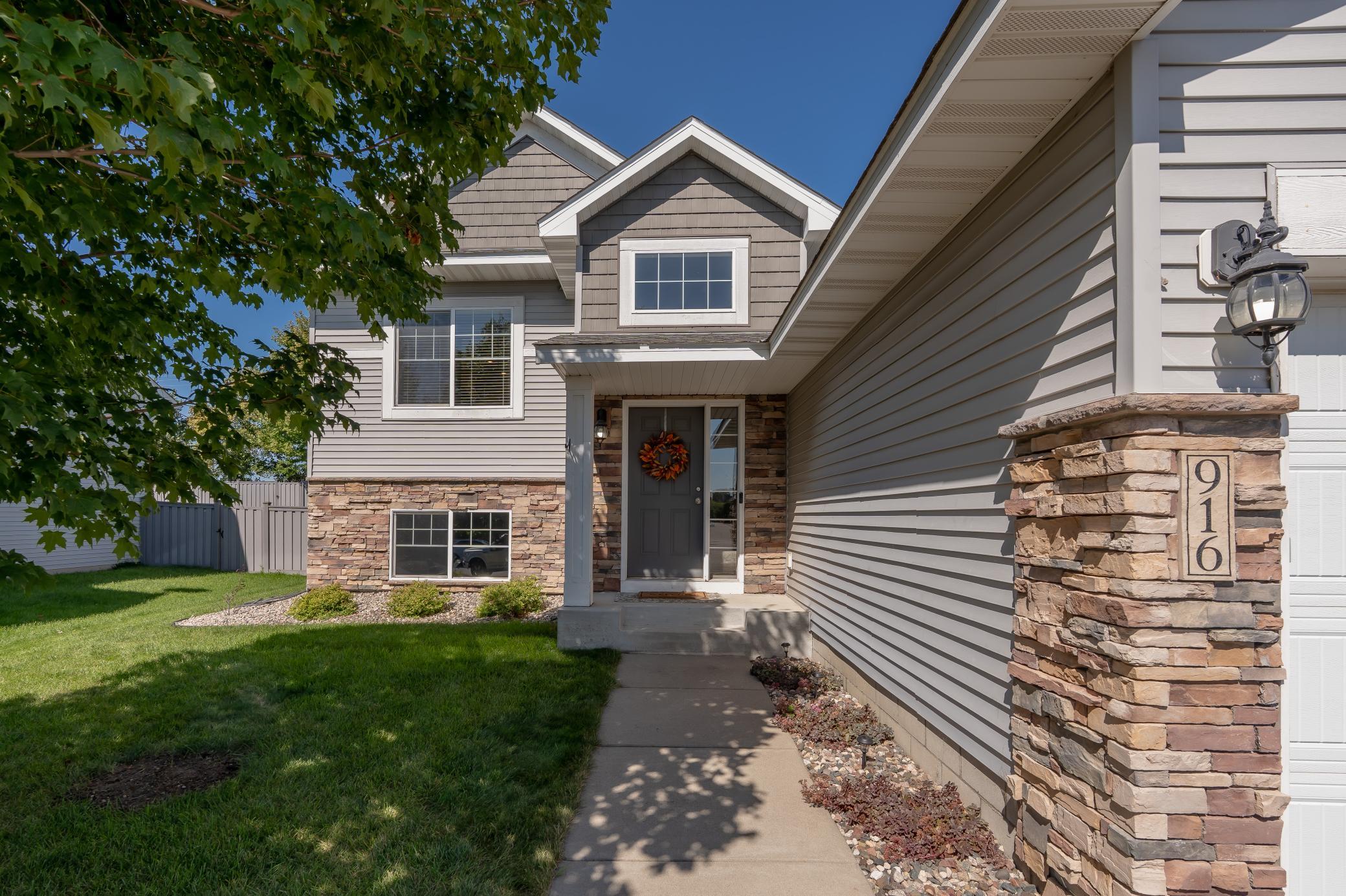 916 Forest Edge Drive