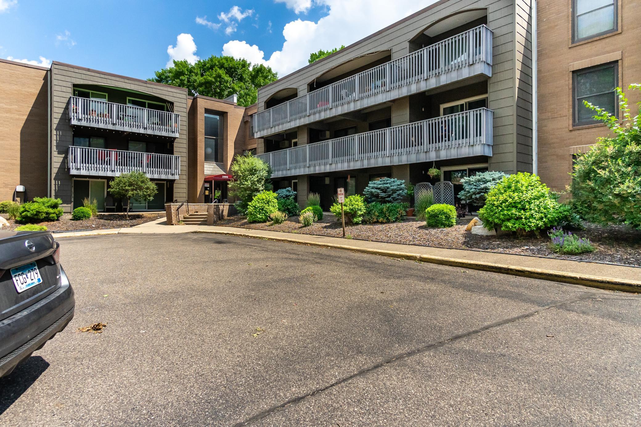 2800 Hamline Avenue N 150