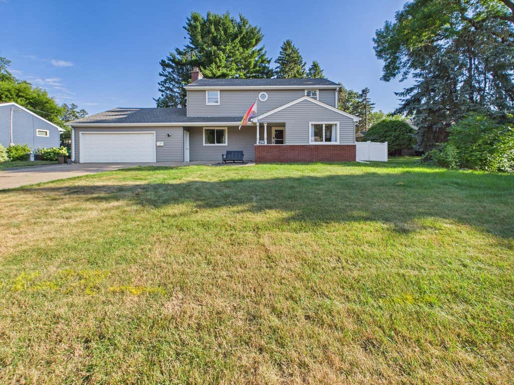 Photo of 1209 Pine Street W, Stillwater, MN 55082 (MLS # 7115193)
